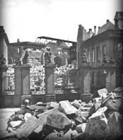 Palais nach Bombardement ,1945